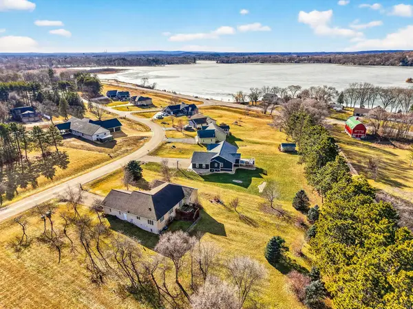 N7351 Ptarmigan Dr, Wyocena, WI 53954