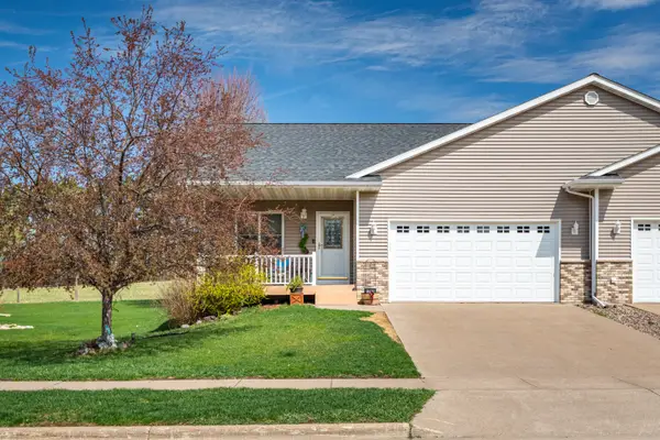 1319 Harvest Cir, Holmen, WI 54636