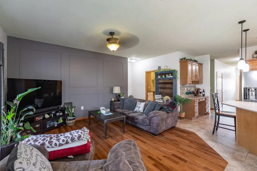 1319 Harvest Cir, Holmen, WI 54636 - #3