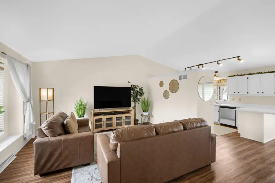 8492 N Meadowside Ct, Brown Deer, WI 53223 - #3