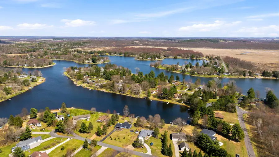 N9121 Otter Ln, Neshkoro, WI 54960 - #2