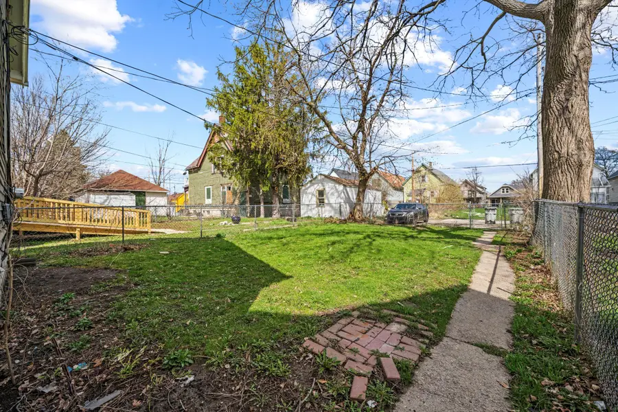 3562 N 12th St, Milwaukee, WI 53206 - #2