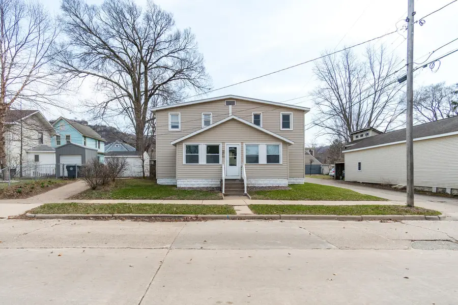 313 23rd St S, La Crosse, WI 54601 - #3