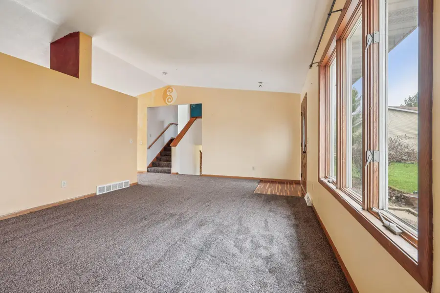 304 Aspen Ct, Delavan, WI 53115 - #2