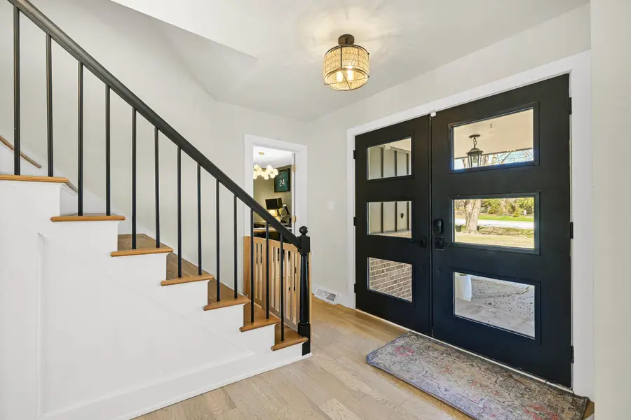 1101 W County Line Rd, Bayside, WI 53217 - #2