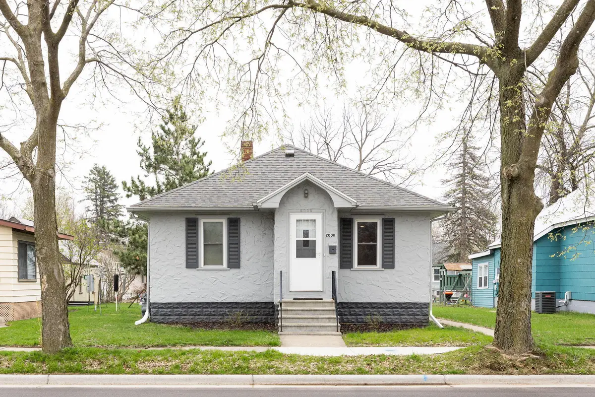 2008 Onalaska Ave, La Crosse, WI 54603 - #1