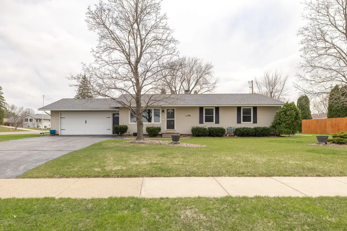 528 Riders Club Rd, Onalaska, WI 54650 - #1