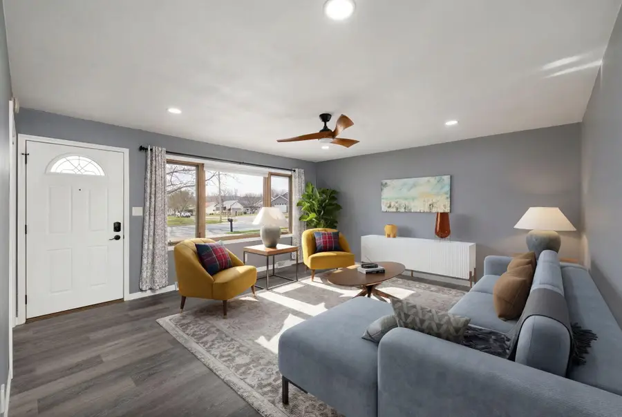 528 Riders Club Rd, Onalaska, WI 54650 - #2