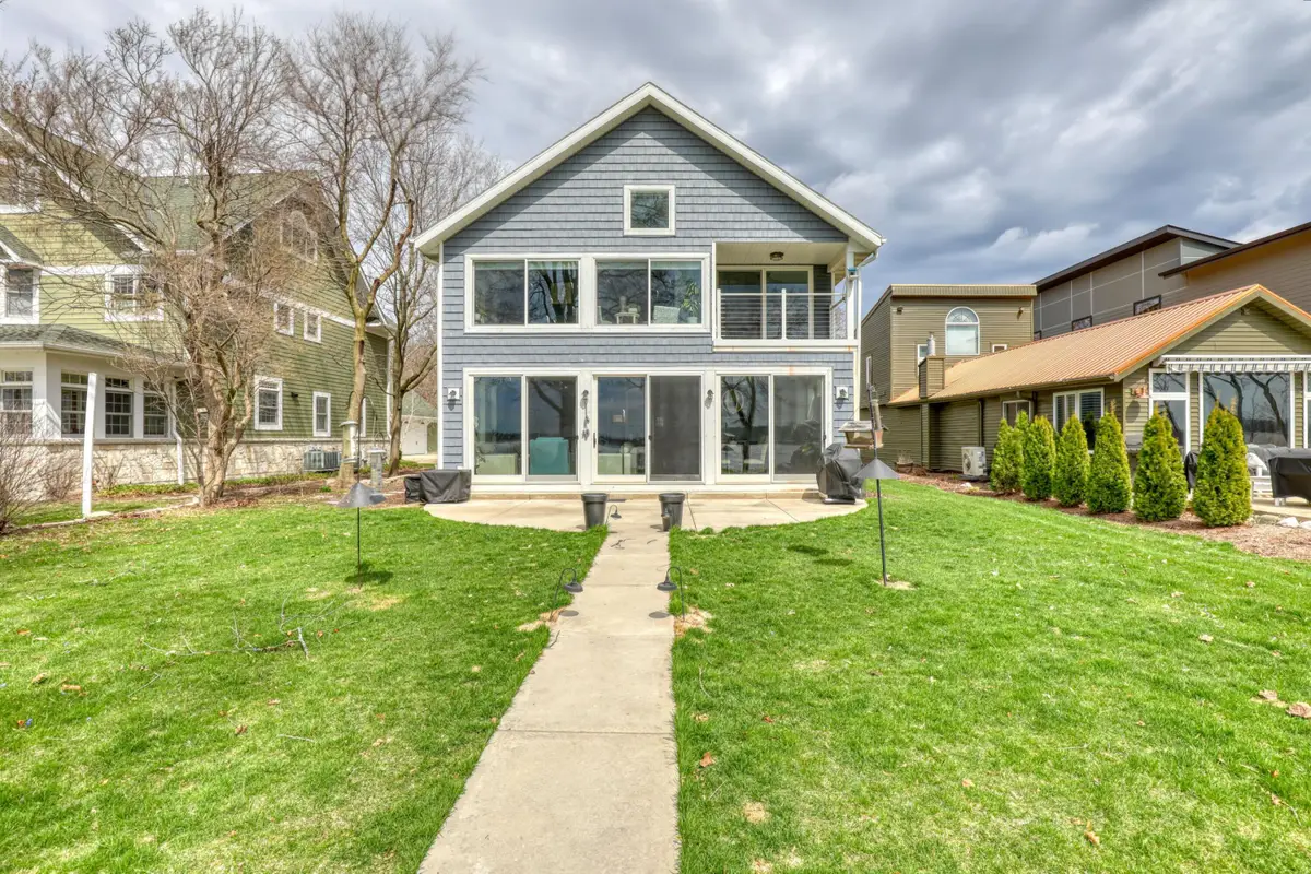 23907 Oakwood Ln, Dover, WI 53139 - #1