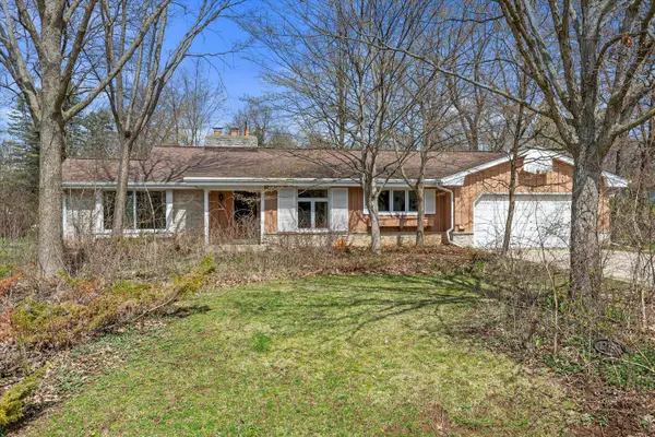 12750 Green Meadow Pl, Elm Grove, WI 53122