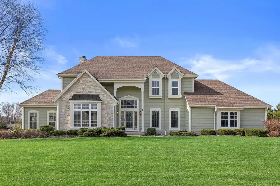 W289N6349 Blackhawk Dr, Merton, WI 53029 - #2