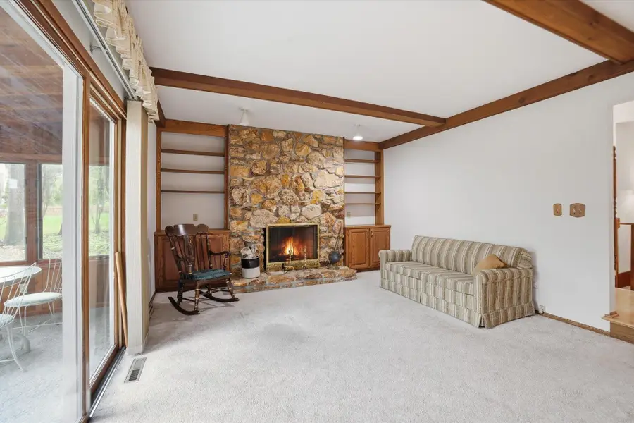 4615 S Delphine Dr, New Berlin, WI 53151 - #3