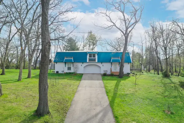 2828 N River Bluff Dr, Janesville, WI 53545