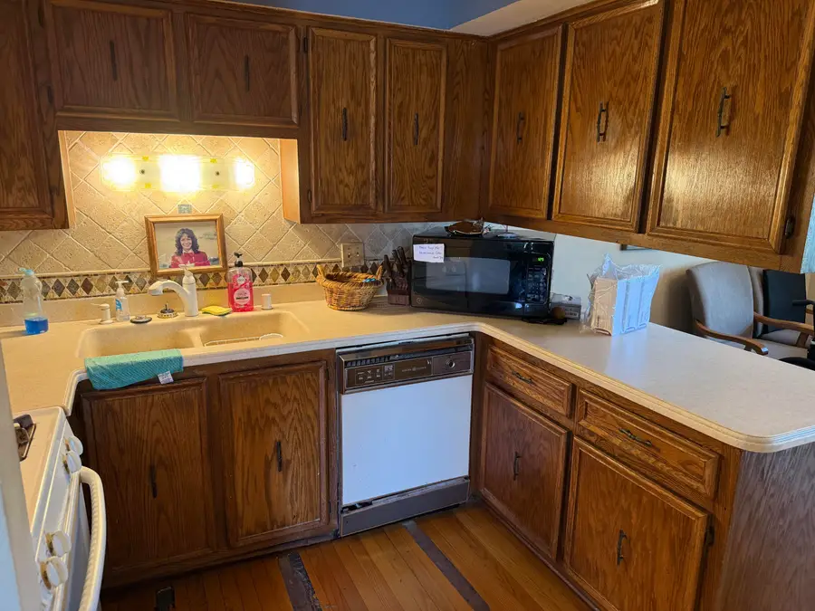 2200 E Excalibur Ct, Oak Creek, WI 53154 - #3