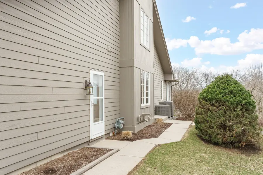 203 Deer Ridge Dr, West Bend, WI 53095 - #3