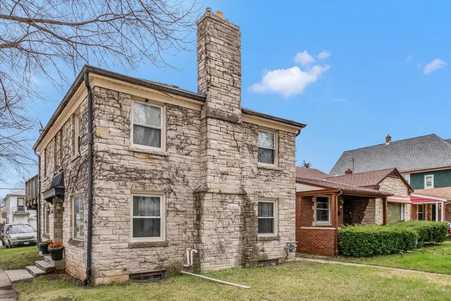 4525 W Auer Ave, Milwaukee, WI 53216 - #2