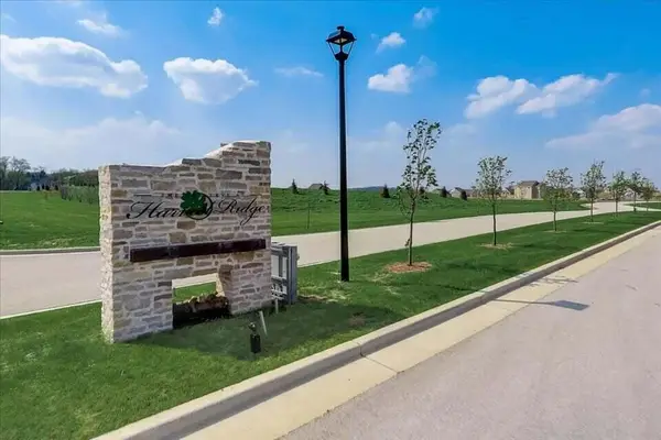 N58W27409 Orchard Hill Ct Lt 28 Ct, Lisbon, WI 53089