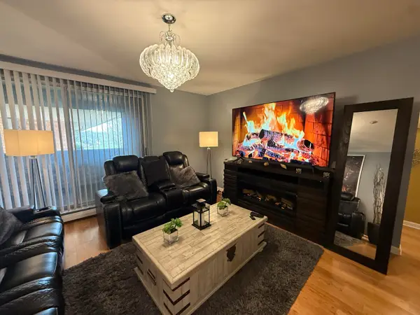 4155 W Rivers Edge Cir, Brown Deer, WI 53209