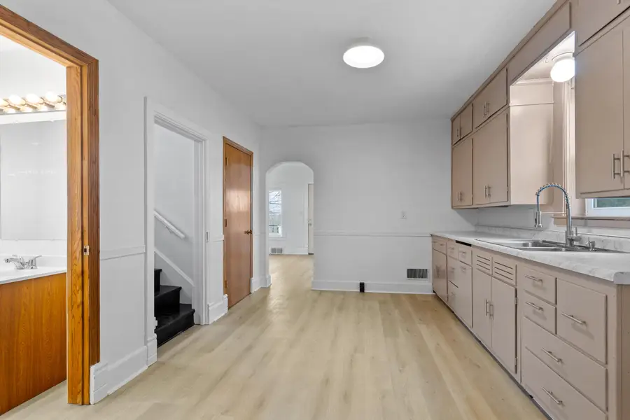 120 N Park Pl, Plymouth, WI 53073 - #3