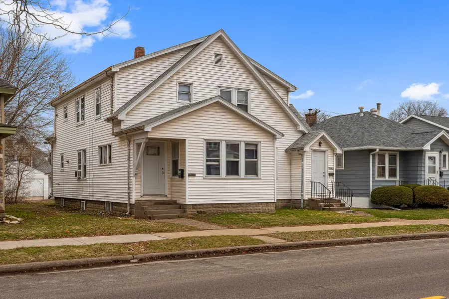 1012 7th St S, La Crosse, WI 54601 - #2