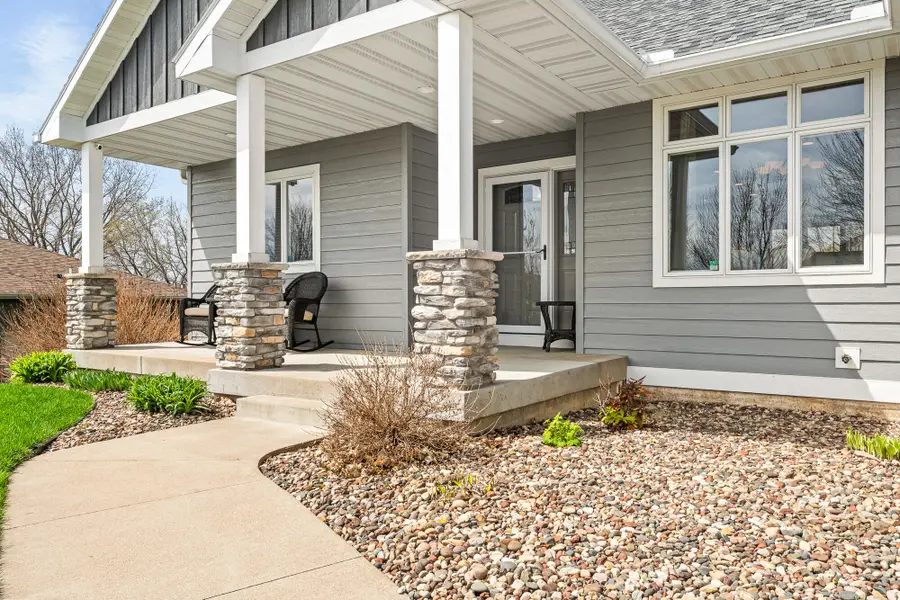 503 Russell Dr W, Holmen, WI 54636 - #3