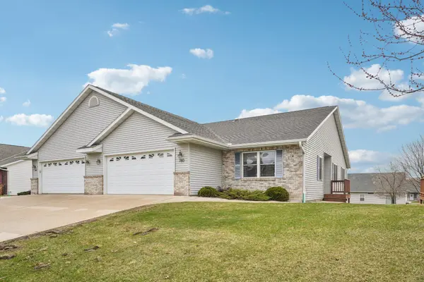 780 Chief Kewaskum Pl, Kewaskum, WI 53040