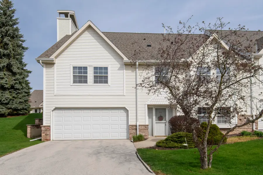 355 Jennifer Ln, Brookfield, WI 53045 - #2