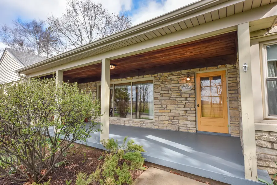 N93W15358 Hillside Ln, Menomonee Falls, WI 53051 - #2