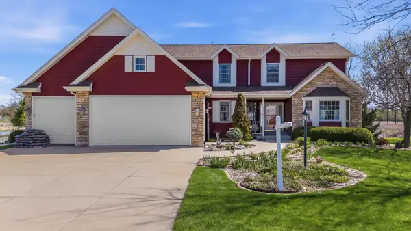 861 Summer Creek Rd, Oconomowoc, WI 53066