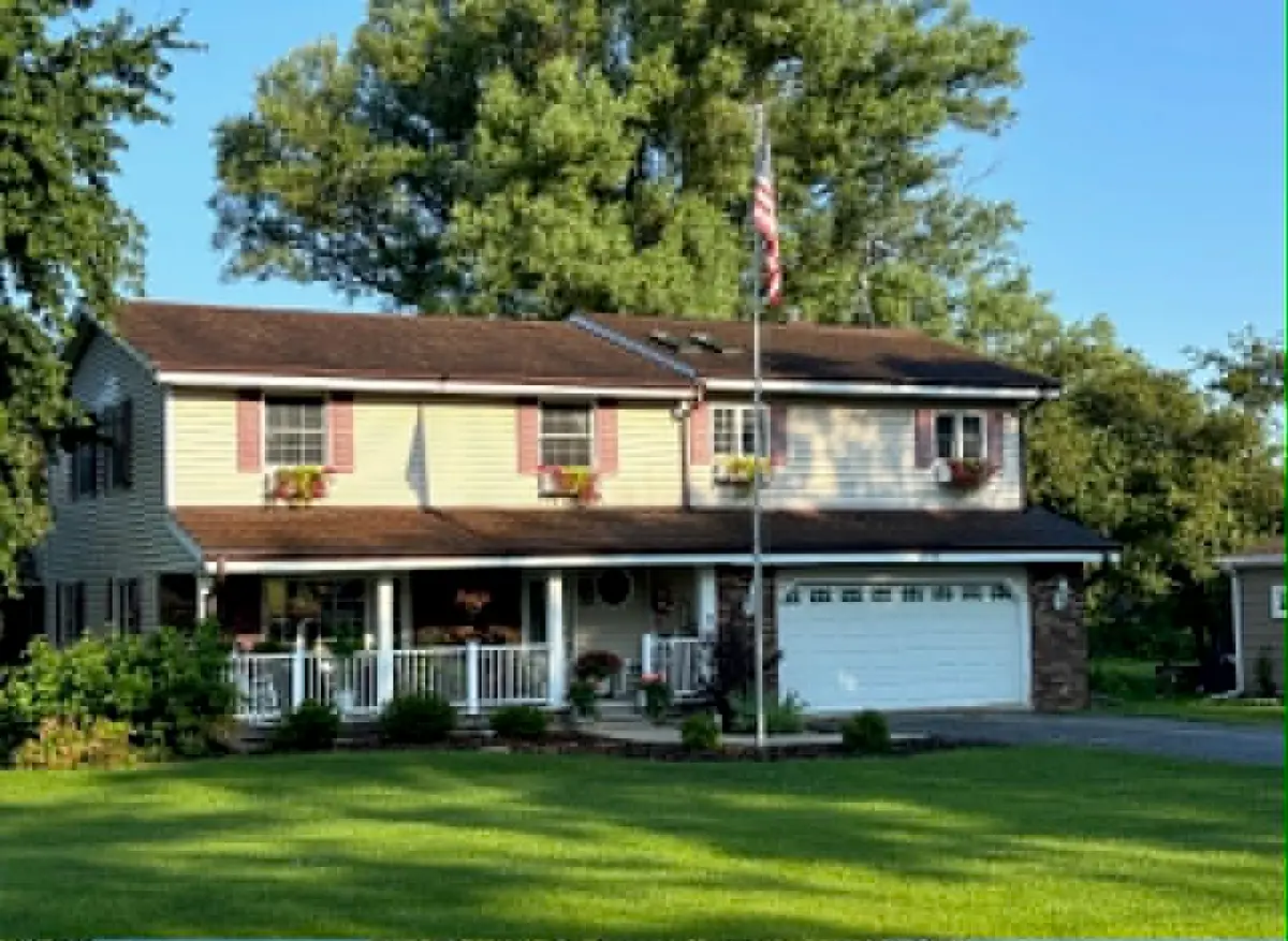 8138 205th Ave, Bristol, WI 53104 - #1