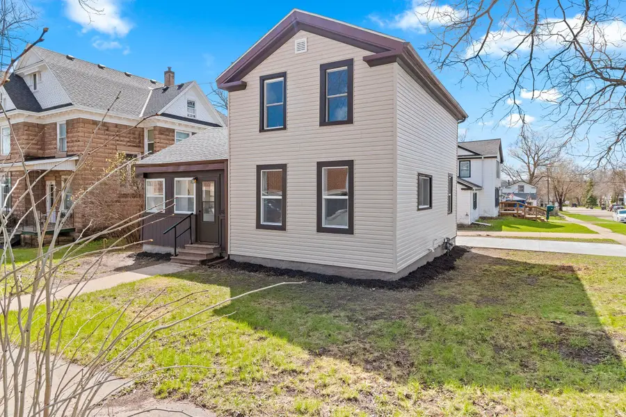 151 N Pearl St, Berlin, WI 54923 - #2