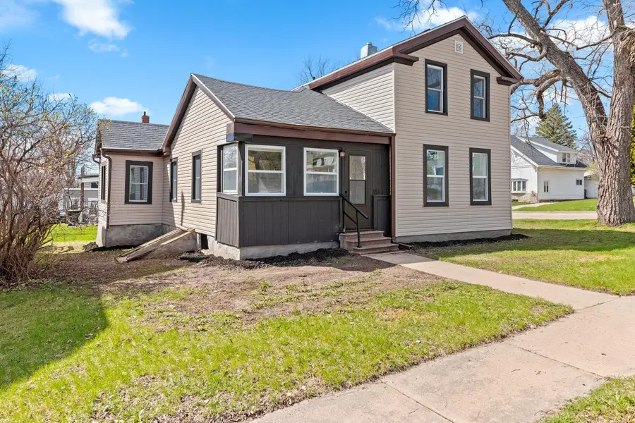 151 N Pearl St, Berlin, WI 54923 - #3