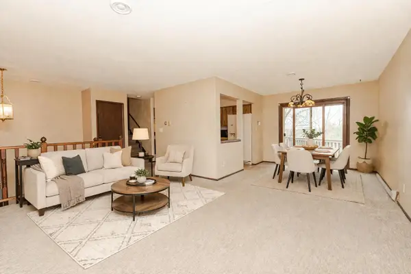 W287N6453 Highland Ct, Merton, WI 53029