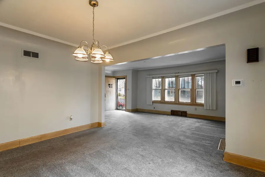 2069 S 71st St S, West Allis, WI 53219 - #3