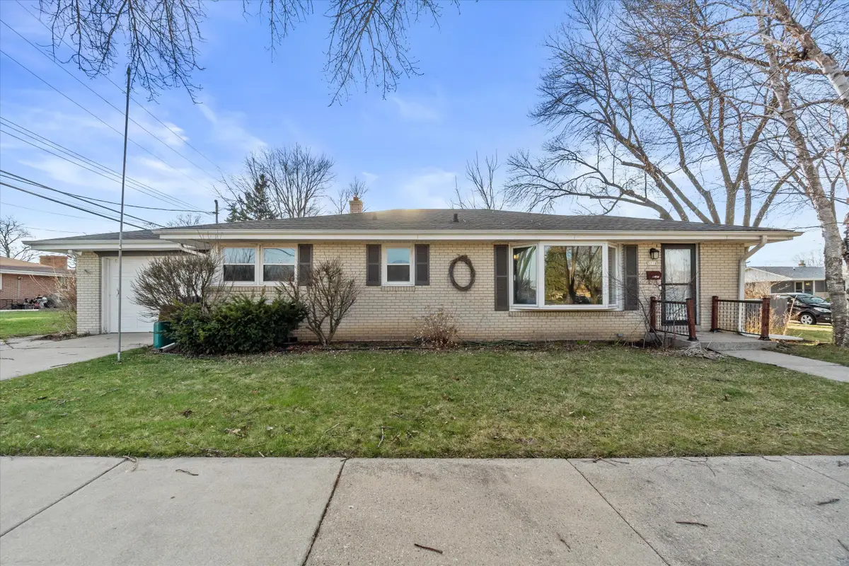 3716 Marquette St, Racine, WI 53402 - #1