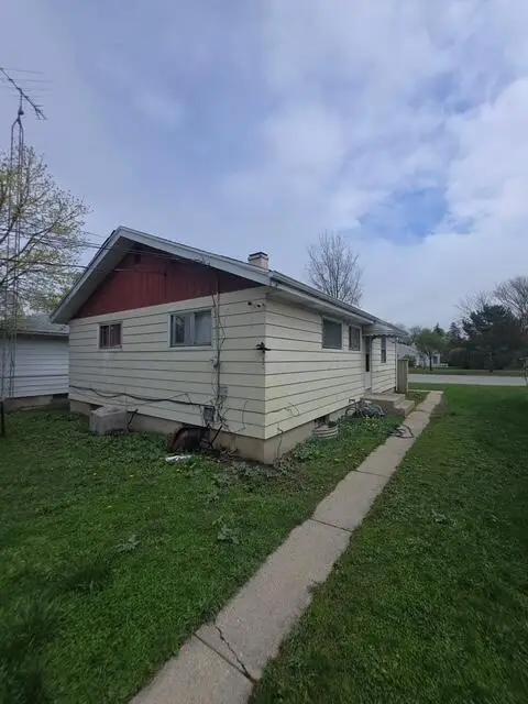 4871 N Sherman Blvd, Milwaukee, WI 53209 - #2