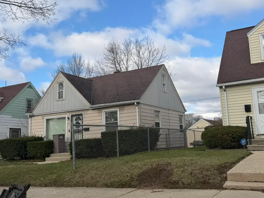 5107 N 51st Blvd, Milwaukee, WI 53218 - #2