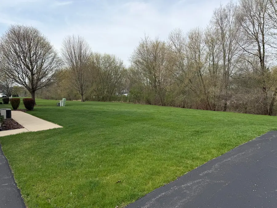 1134 N Sunnyslope Dr, Mount Pleasant, WI 53406 - #2