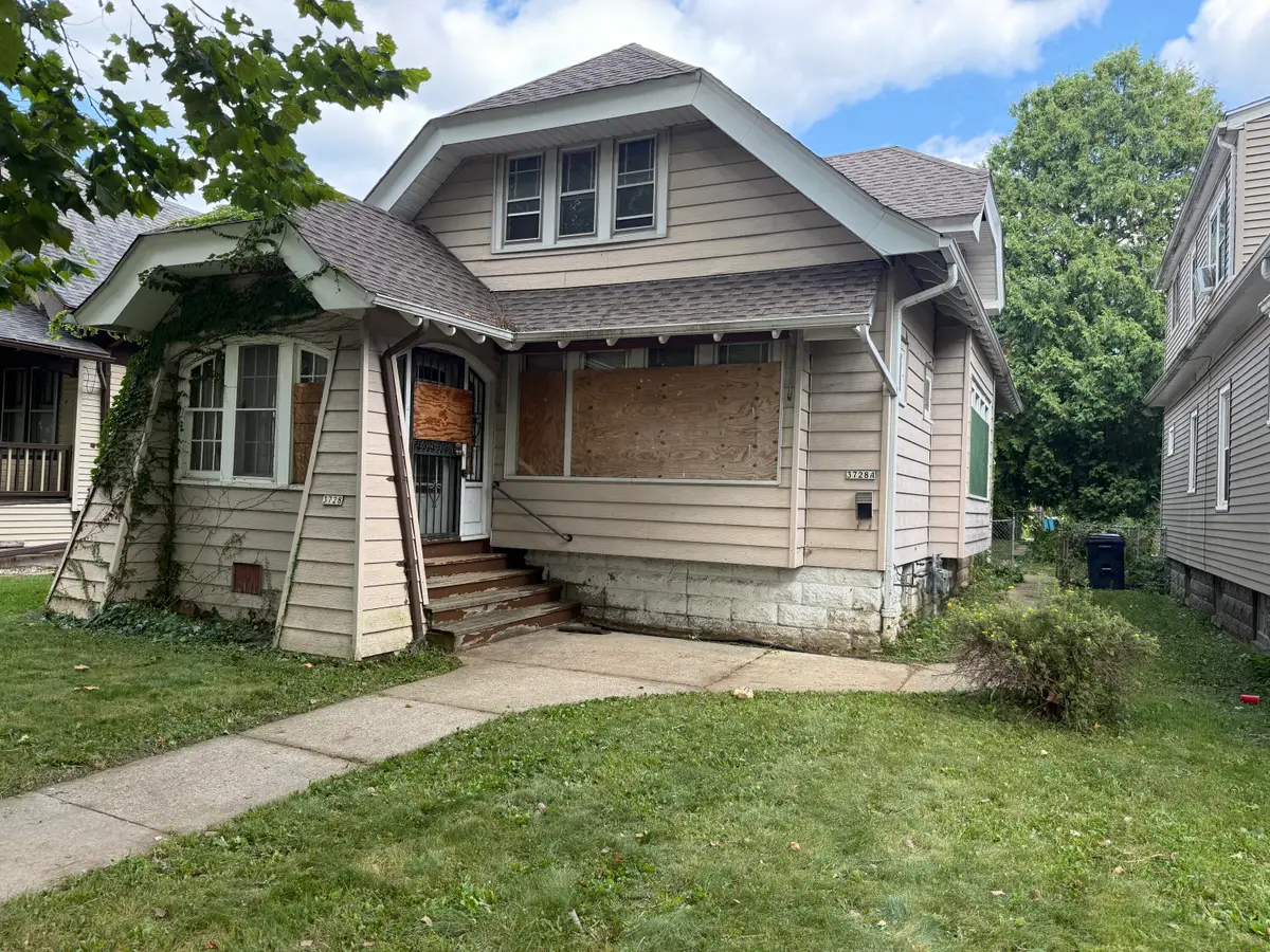 3728 N 18th St, Milwaukee, WI 53206 - #1