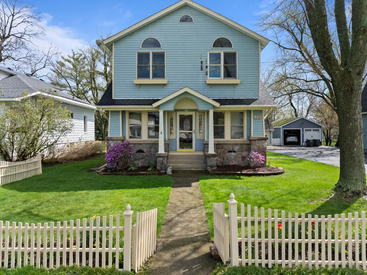 206 Wood St, Walworth, WI 53184 - #1