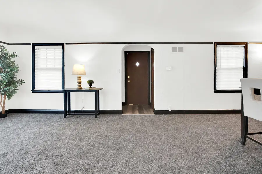 4235 W Fairmount Ave, Milwaukee, WI 53209 - #3