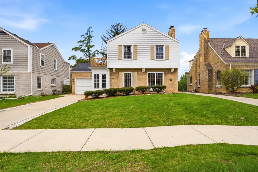 2565 N 84th St, Wauwatosa, WI 53226 - #2