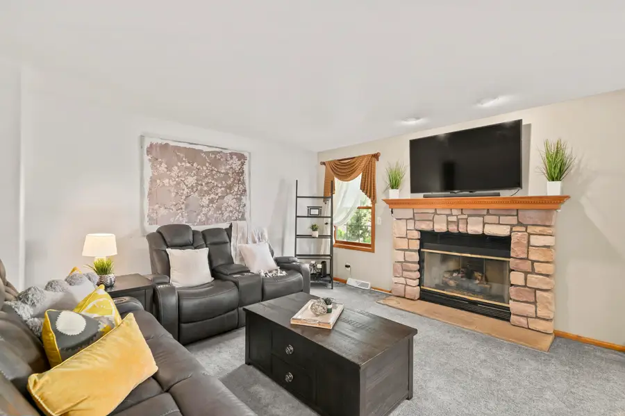 1570 Iroquois Ave, Grafton, WI 53024 - #2