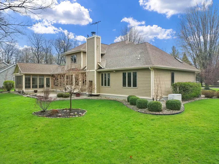 N7365 Nine Indian Trl, Lauderdale Lakes, WI 53121 - #2