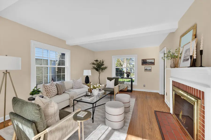 5058 N Kent Ave, Whitefish Bay, WI 53217 - #2