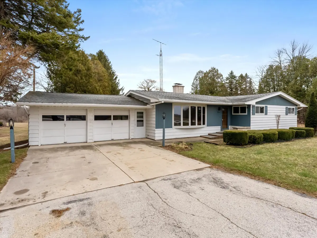 3917 Cth Q Hwy, Manitowoc, WI 54220 - #1