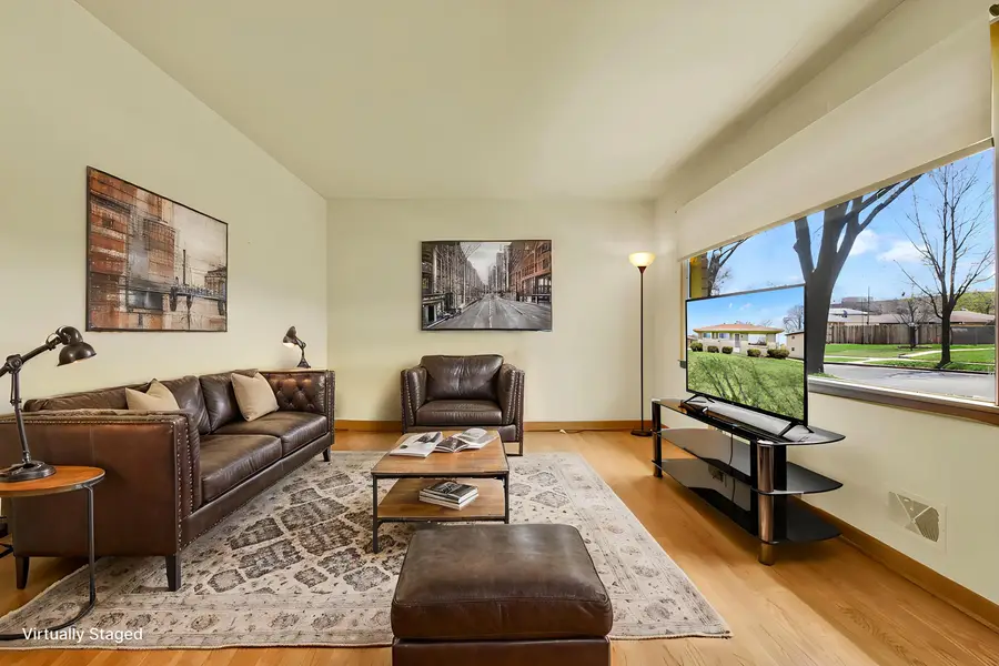 1504 W Leroy Ave, Milwaukee, WI 53221 - #3