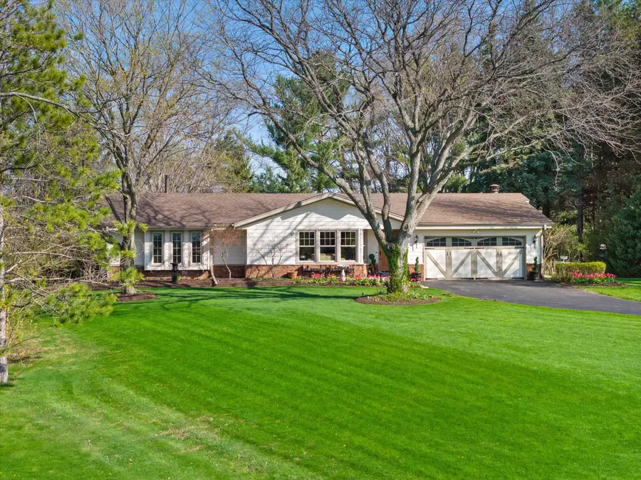 W246S6855 Maple Hill Dr, Vernon, WI 53189 - #2