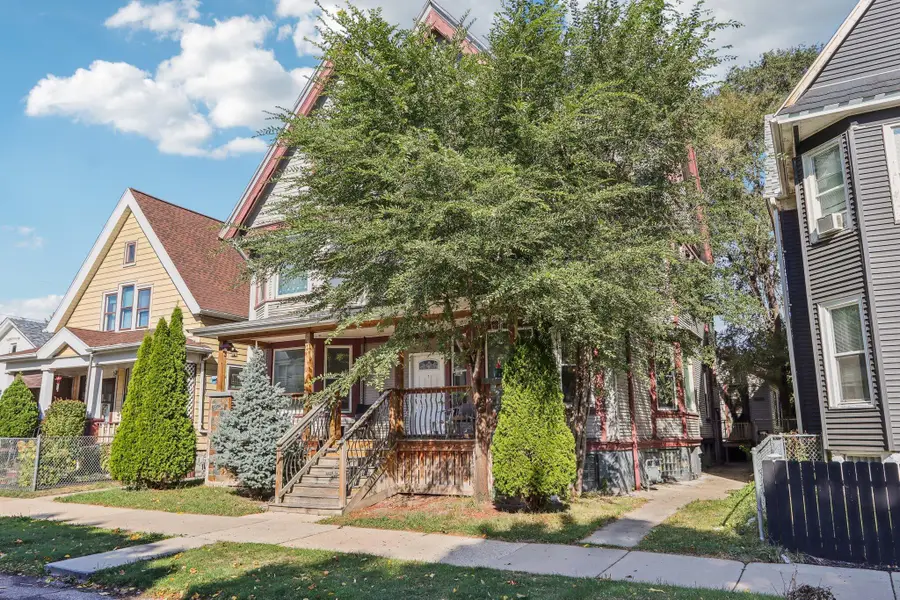 1022 W Madison St, Milwaukee, WI 53204 - #2