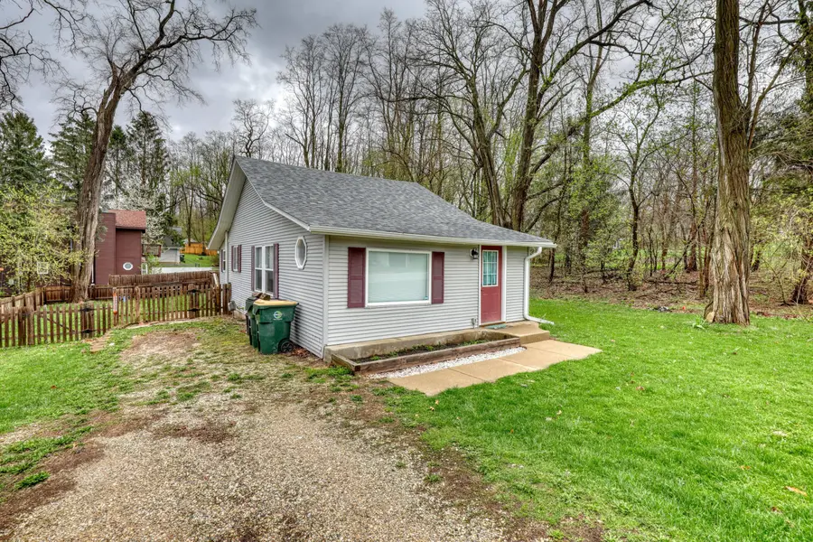 1006 Wilmot Ave, Twin Lakes, WI 53181 - #2